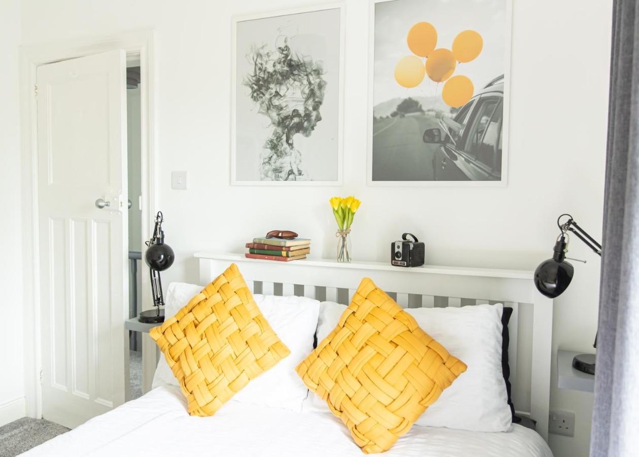 Entire Family Home , Large Rear Garden And Free Parking Белфаст Экстерьер фото